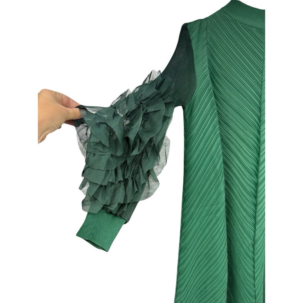 Elegant Green Dress - Picture 8 of 12